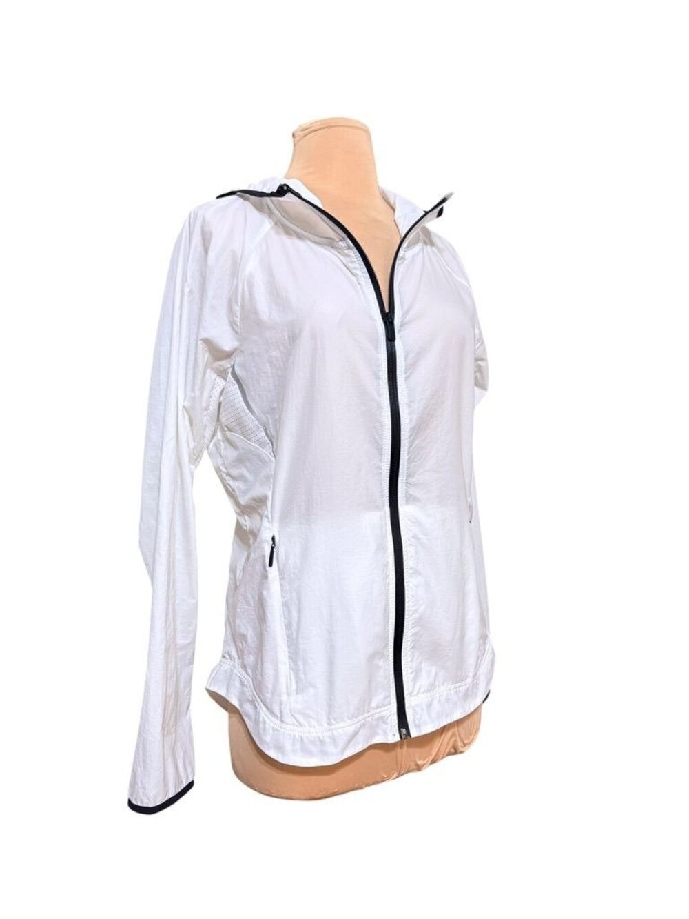 Athleta Packable Stowe Jacket S White Sheer Travel Hooded Hiking Windbreaker EUC